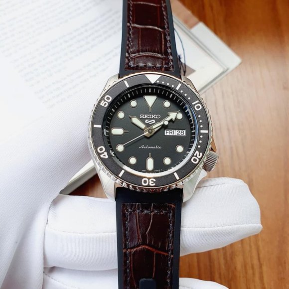 Seiko Black Steel Professional Leather Watch! - Picture 2 of 5